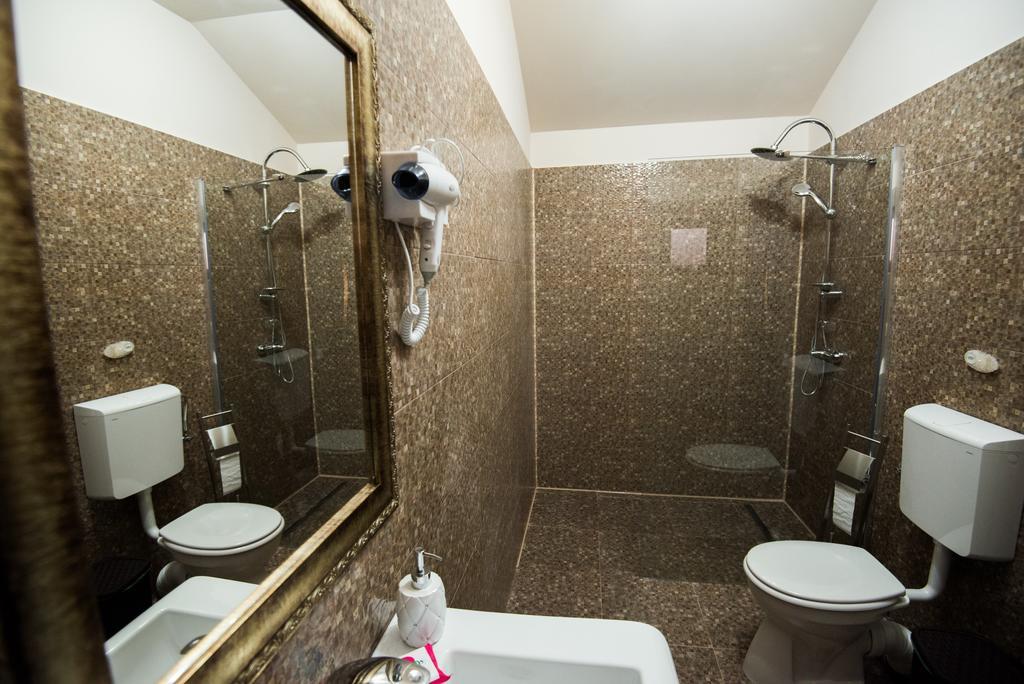 Cetate Residence براشوف المظهر الخارجي الصورة